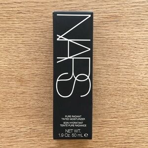 Nars pure radiant tinted moisturizer